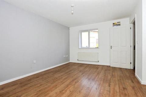 3 bedroom semi-detached house to rent, Jupiter Avenue, Peterborough, PE2