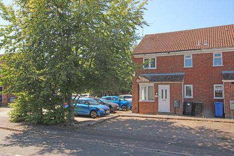 1 bedroom cluster house for sale, Brambleside Court, Kettering, Northamptonshire, NN16
