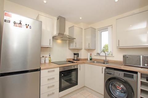 1 bedroom cluster house for sale, Brambleside Court, Kettering, Northamptonshire, NN16