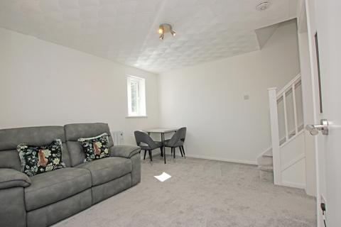 1 bedroom cluster house for sale, Brambleside Court, Kettering, Northamptonshire, NN16
