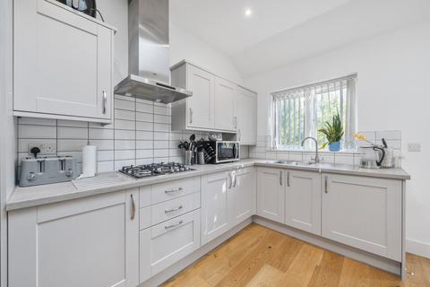 2 bedroom flat for sale, Howard Road, London, SE20