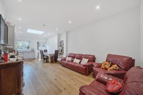 2 bedroom flat for sale, Howard Road, London, SE20
