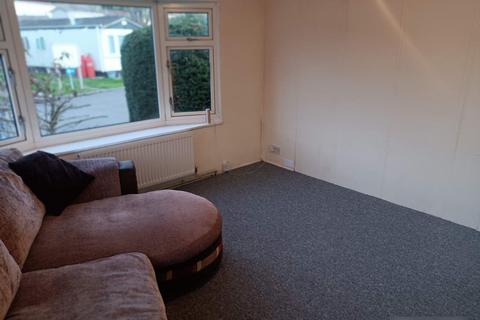 1 bedroom park home to rent, Greenhill Drive, Gloucester, GL4