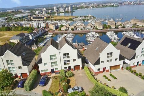 4 bedroom semi-detached house for sale, Royal Close, Penarth