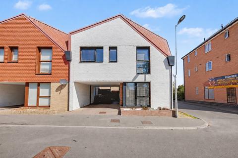 3 bedroom semi-detached house for sale, Austen Road, Basildon, Essex, SS14 3RZ