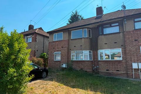 2 bedroom flat for sale, 249A Fullwell Avenue, Ilford, Essex, IG5 0RD