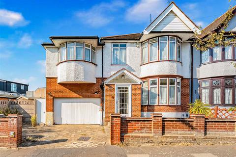 4 bedroom house for sale, Chudleigh Crescent, Seven Kings