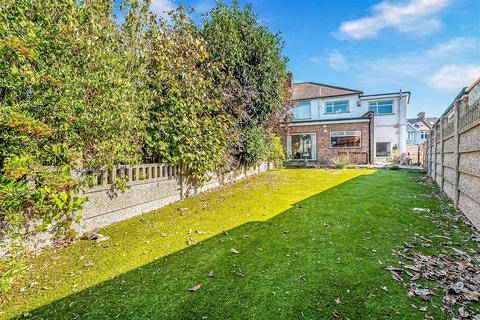4 bedroom house for sale, Chudleigh Crescent, Seven Kings