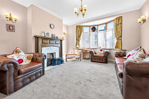 4 bedroom house for sale, Chudleigh Crescent, Seven Kings