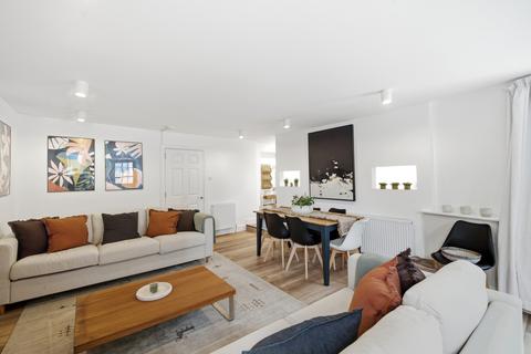 3 bedroom flat for sale, Basement Flat, 138, Nethergate, Dundee, DD1 4ED