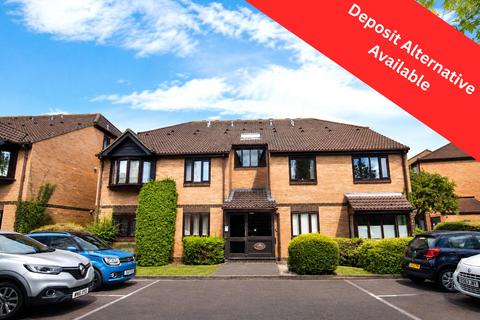 2 bedroom apartment to rent, Marwell Close, Romford RM1