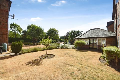 2 bedroom retirement property for sale, Eastfield Road, Brentwood