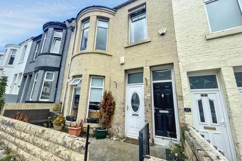 3 bedroom flat for sale, Henry Nelson Street, Lawe Top, South Shields, Tyne and Wear, NE33 2EZ