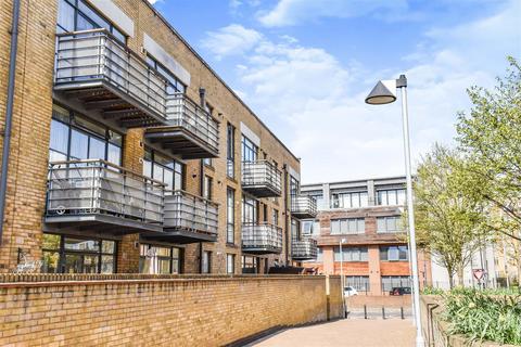 Town Meadow, Brentford