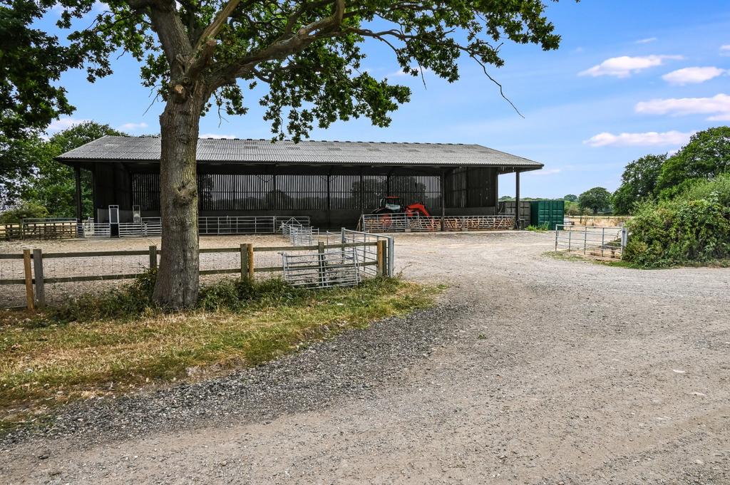 Lot 2 | Woodhatch Farm, Tawney Common, Epping, Essex, CM16 - View 2