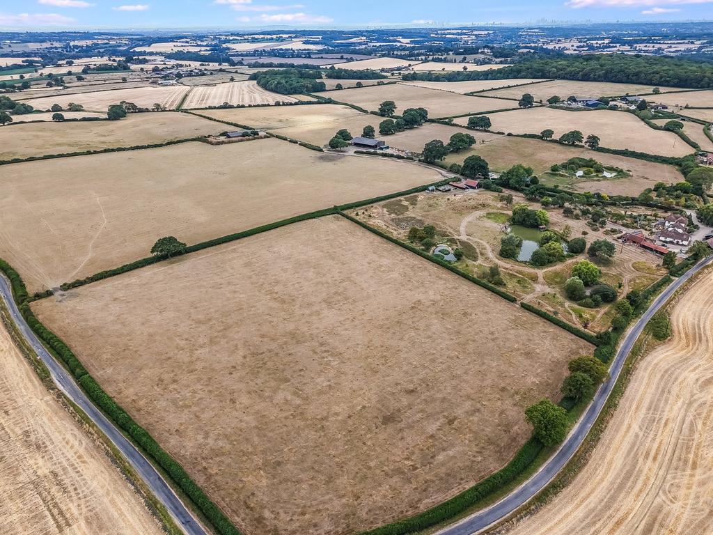 Lot 2 | Woodhatch Farm, Tawney Common, Epping, Essex, CM16 - View 4