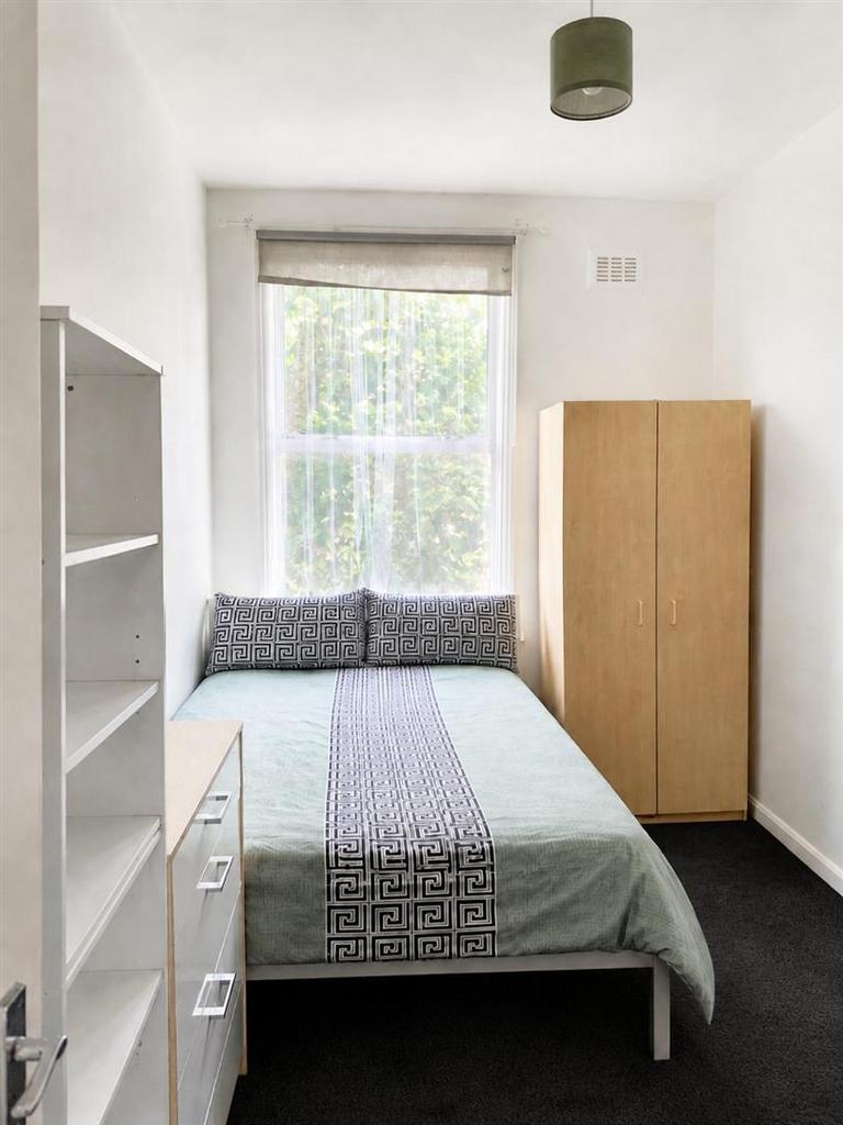 Apartment in London - View 3