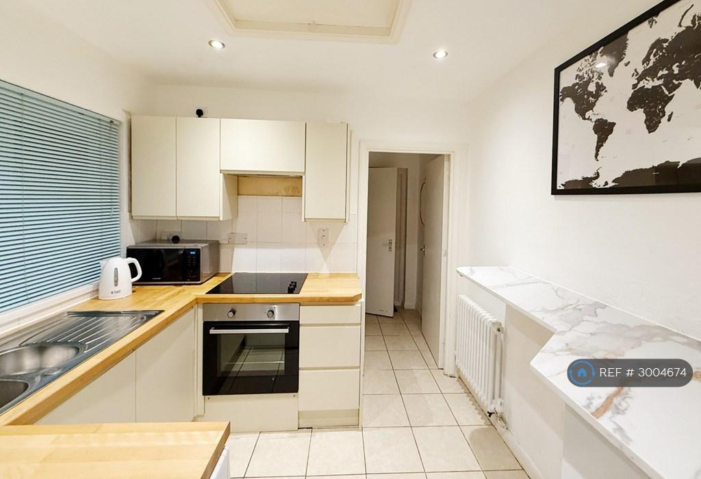 Apartment in London - More