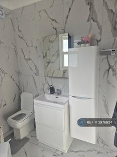 2 bedroom maisonette to rent, Woodville Road, Thornton Heath, CR7
