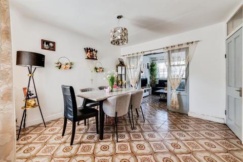 2 bedroom terraced house for sale, Florence Street, Swindon