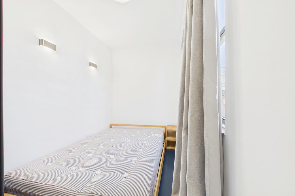 Apartment in London, Tachbrook Estate, Millbank - View 4