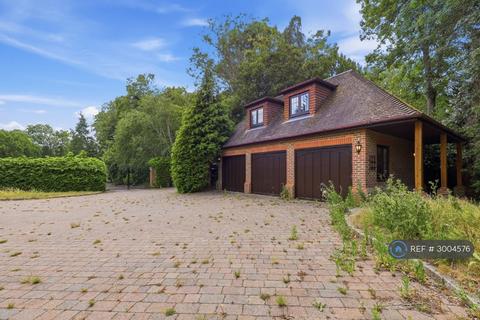 6 bedroom detached house to rent, Woodhill, Woking, GU23