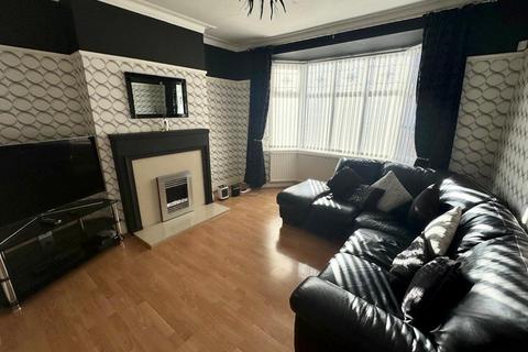 3 bedroom semi-detached house to rent, Whitby Avenue, Manchester, M16