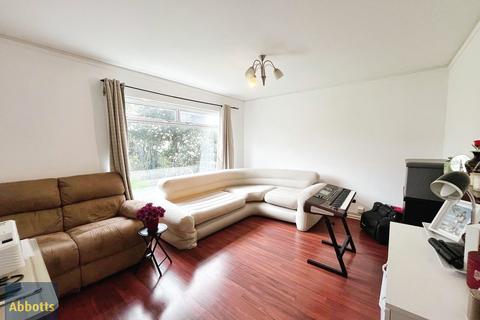 2 bedroom maisonette to rent, Rayson Way, Cambridge, CB5