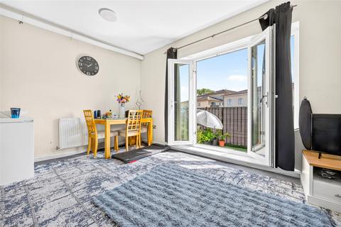 2 bedroom flat for sale, Blackthorn Road, Ilford