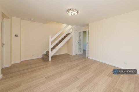 3 bedroom end of terrace house to rent, Chilcombe Way, Lower Earley, Reading, RG6