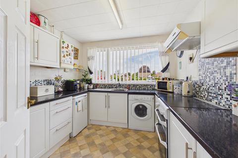 2 bedroom semi-detached bungalow for sale, Elm Avenue, Elloughton