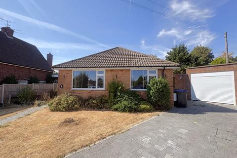 3 bedroom bungalow for sale, Waysbrook, Letchworth Garden City, SG6