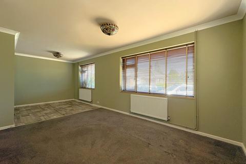 3 bedroom bungalow for sale, Waysbrook, Letchworth Garden City, SG6