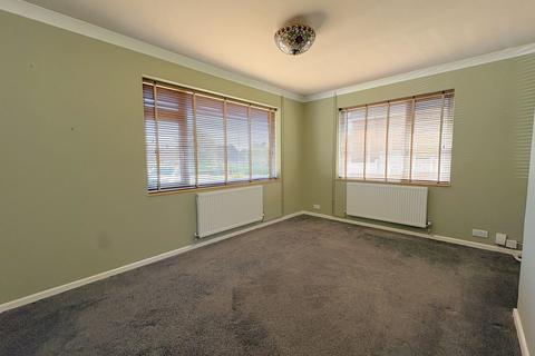 3 bedroom bungalow for sale, Waysbrook, Letchworth Garden City, SG6