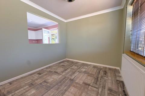 3 bedroom bungalow for sale, Waysbrook, Letchworth Garden City, SG6