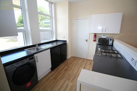 1 bedroom apartment to rent, Irlam Road, Flixton, Manchester
