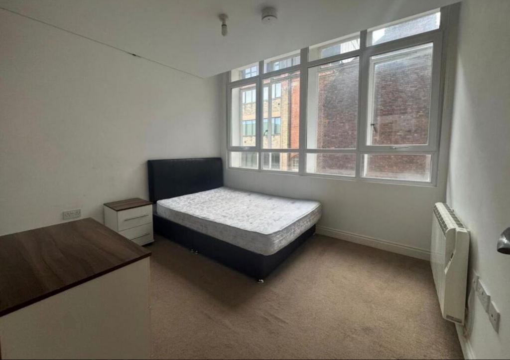 Apartment in Birmingham, Jewellery Quarter - View 5