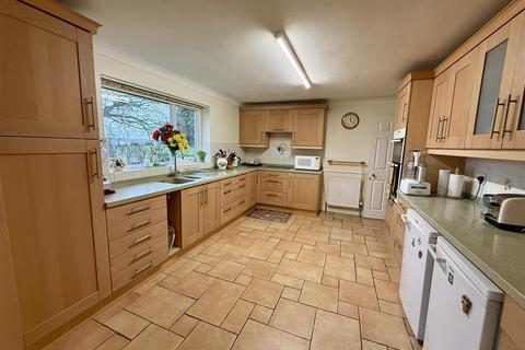 5 bedroom detached bungalow for sale, Bellevue Road, Cowes