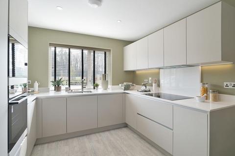 3 bedroom semi-detached house for sale, at Elmstead RG40