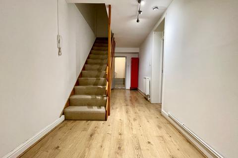 undefined, FLAT 11 (BASEMENT), 1 Princess Royal Terrace, Scarborough, YO11