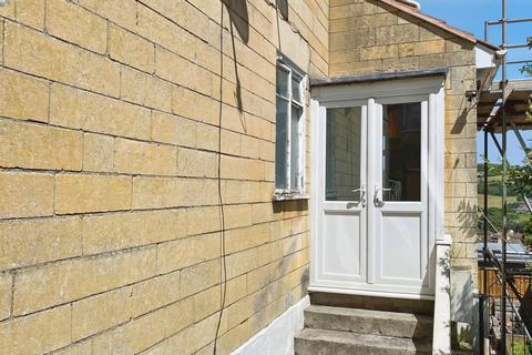 2 bedroom flat to rent, Fairfield House, Fairfield Road, Bath, BA1