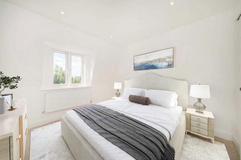 2 bedroom flat for sale, London Road, Kingston Upon Thames KT2