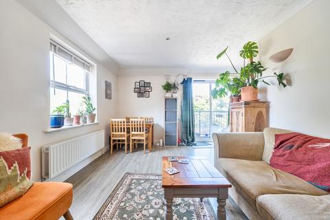 2 bedroom flat for sale, Archers Road, Banister Park, Southampton, Hampshire, SO15