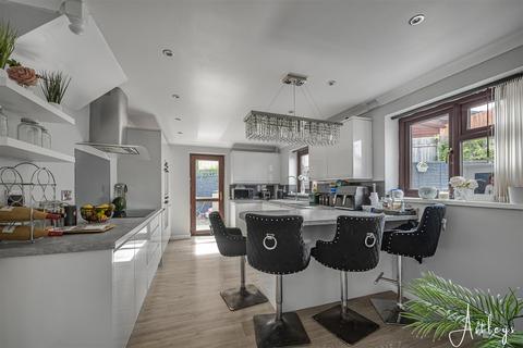 4 bedroom detached house for sale, Gower Rise, Gowerton, Swansea