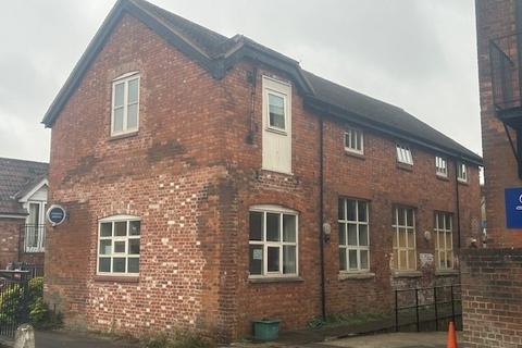 Office to rent, New Park St Devizes SN10 1DY