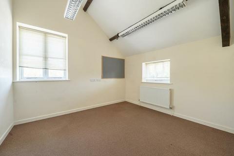 Office to rent, New Park St Devizes SN10 1DY