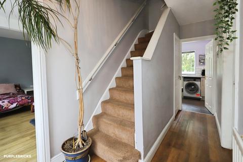 4 bedroom semi-detached house for sale, Laburnum Road, Wolverhampton, WV4