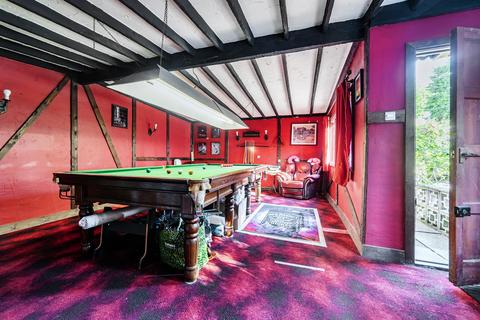 3 bedroom semi-detached house for sale, Wellington Road, Enfield