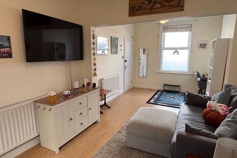 1 bedroom ground floor flat to rent, Commercial Road, Dawlish, EX7