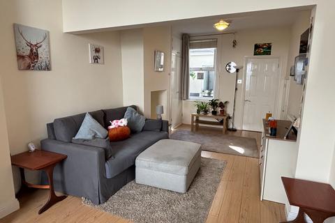 1 bedroom ground floor flat to rent, Commercial Road, Dawlish, EX7